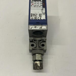 Telemecanique XMLA070D2S11 pressure switch XMLA 70 bar - fixed scale 1 threshold