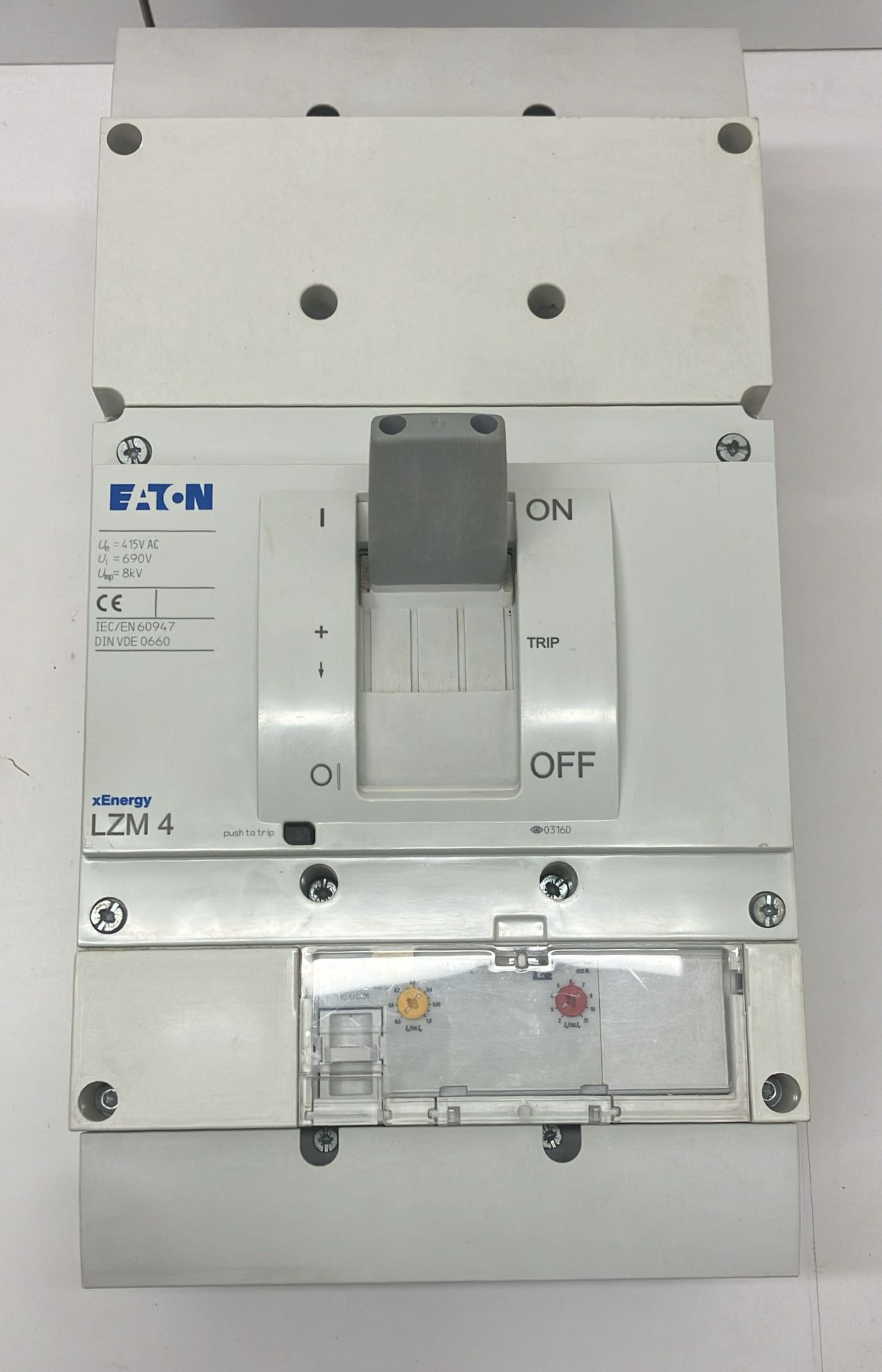 EATON xenergy LZM4 3X800A Compak şalter