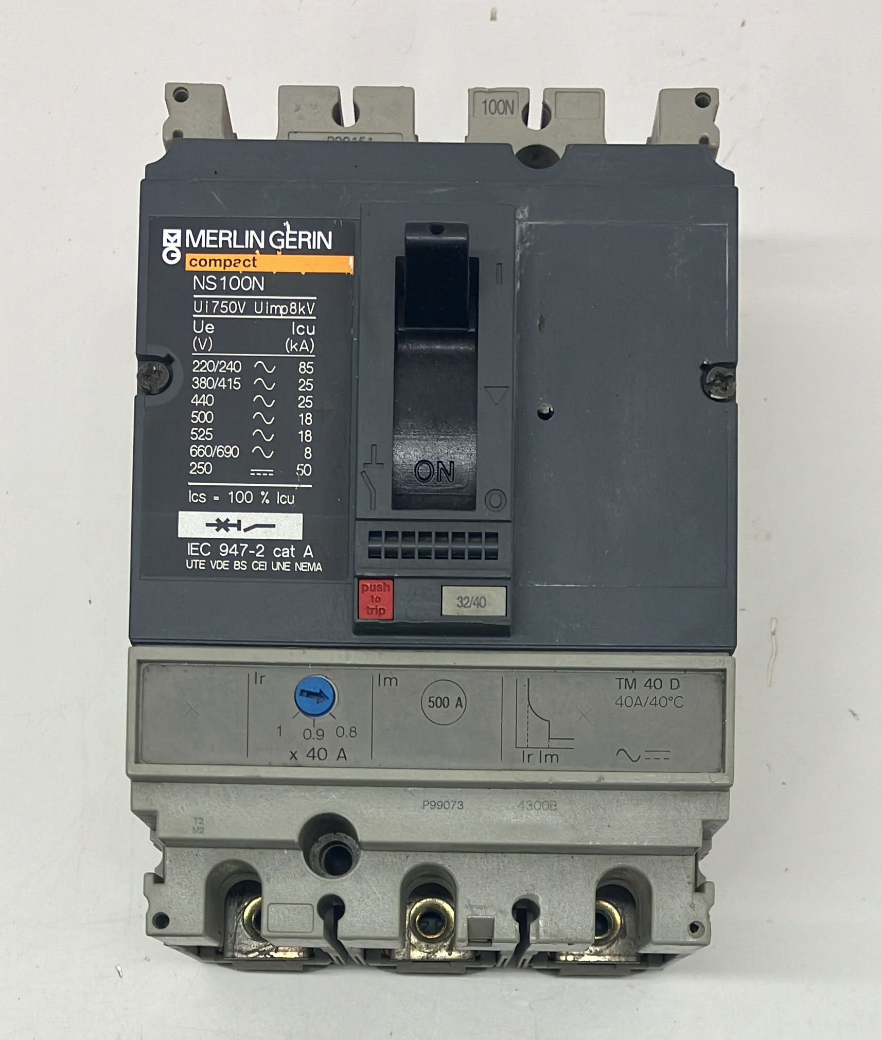 Merlingerin NS100 32-40A Compak şalter
