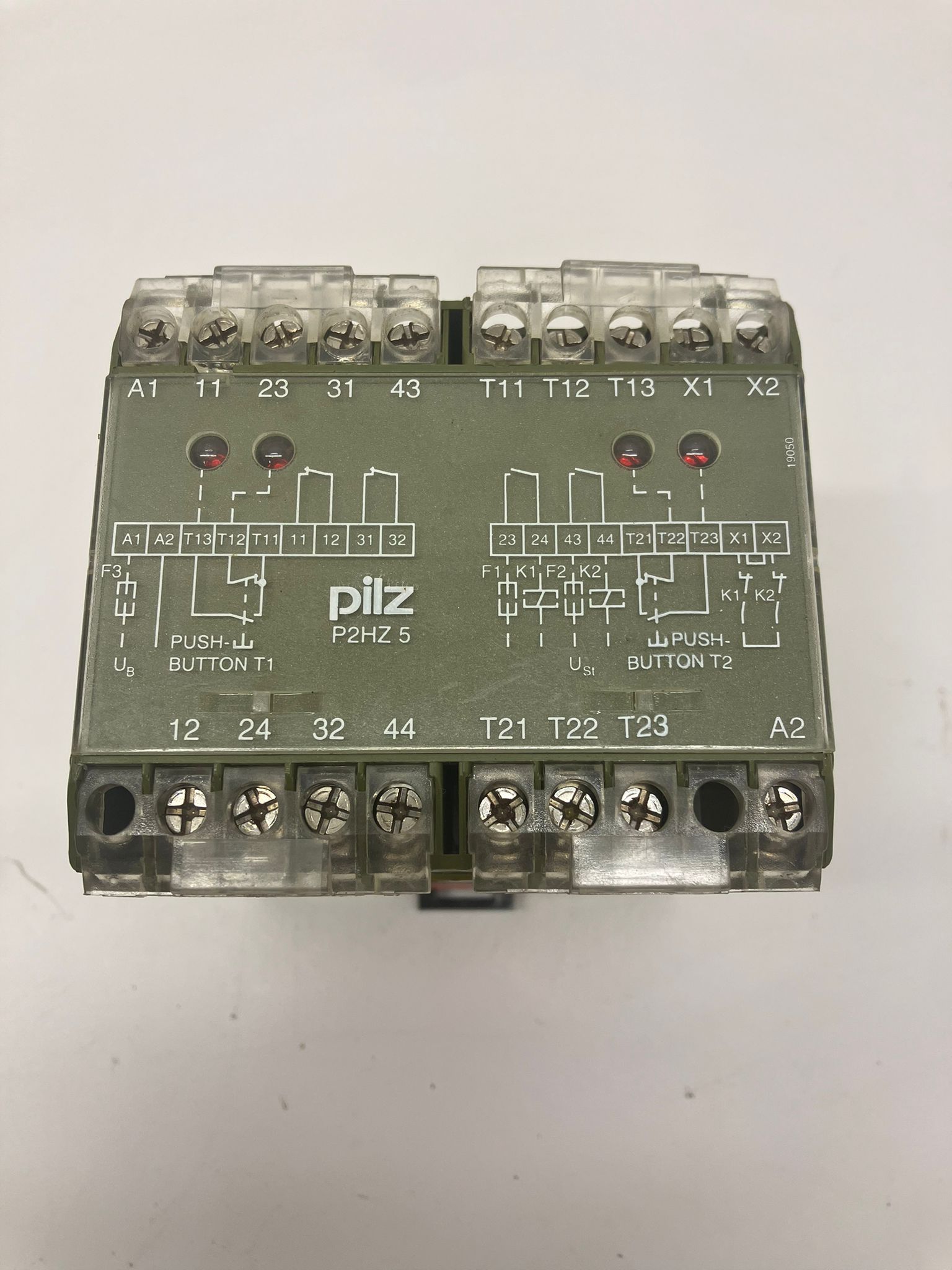 PILZ P2HZ 5 230VAC 2A-2R TWO HAND RELAY
