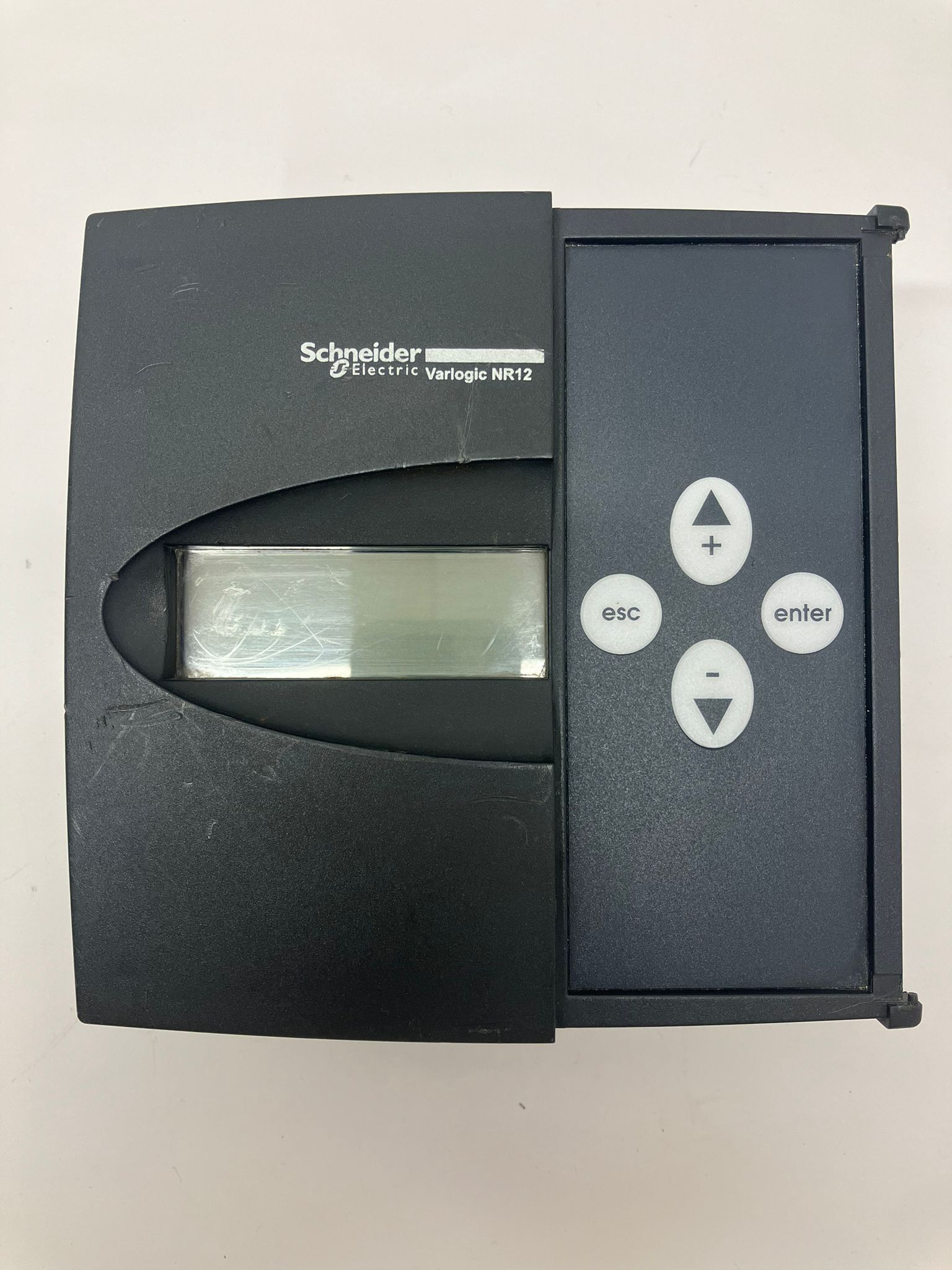 Schneider varlogic NR12