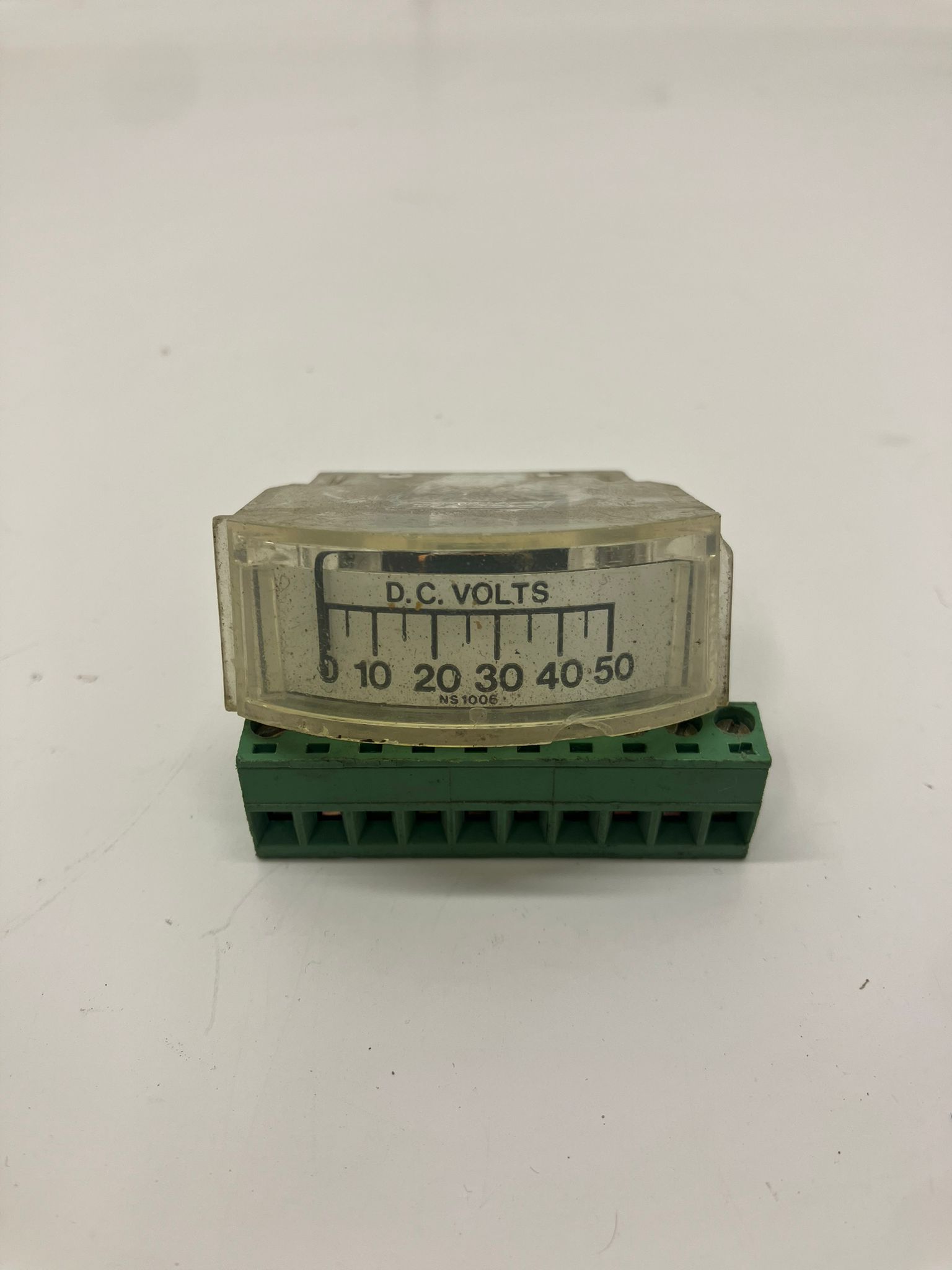 DC VOLTS NS1006
