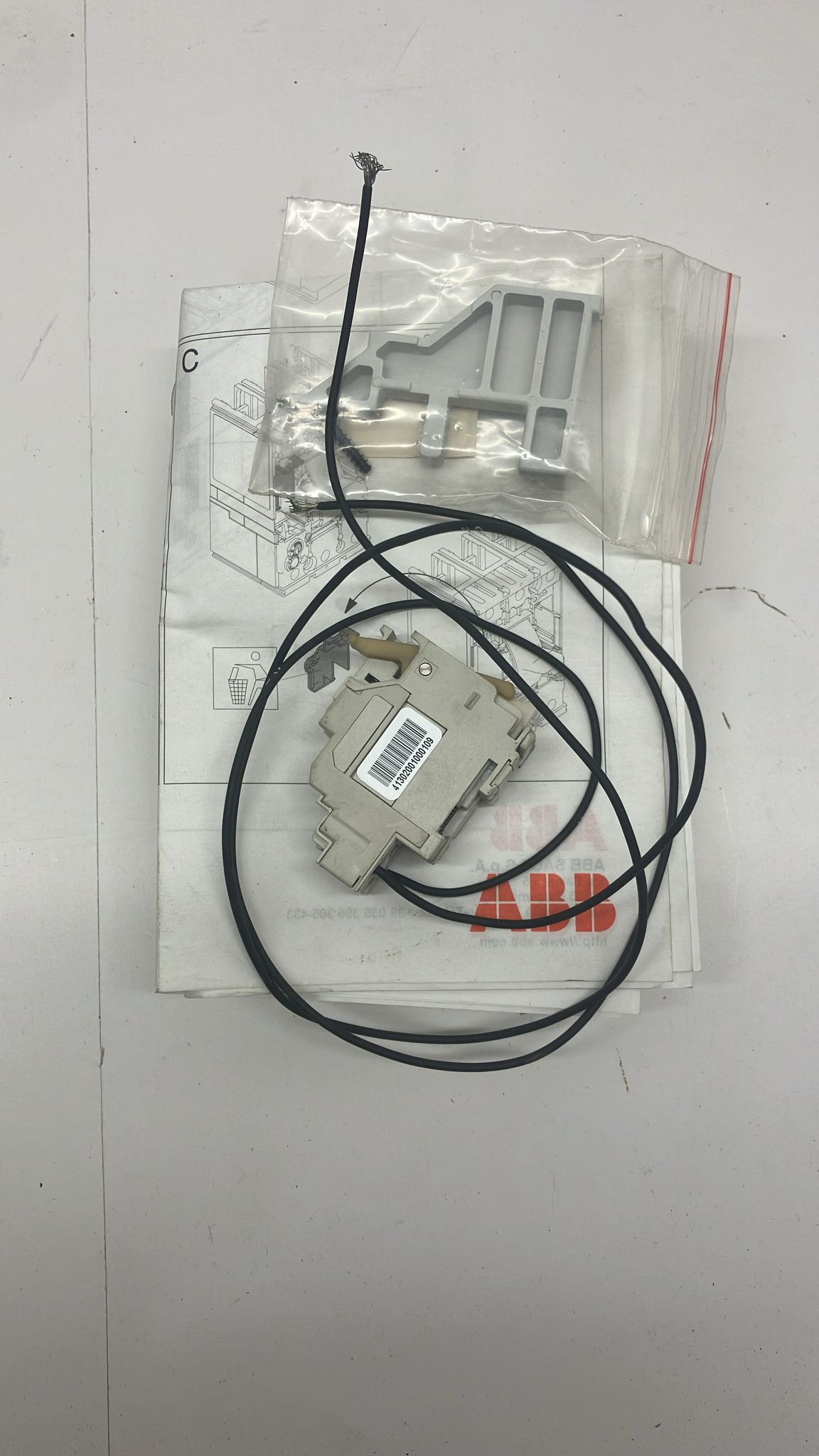 ABB Şönt Açma Bobini, 220-240 V ac, 220-250 1SDA066325R1